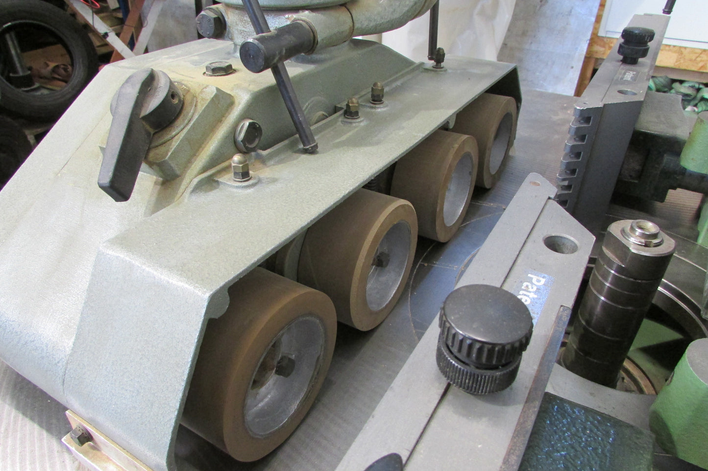 SCM T130 Tischfräse inkl. 4-Rollen Vorschub + AIGNER Integralanschlag