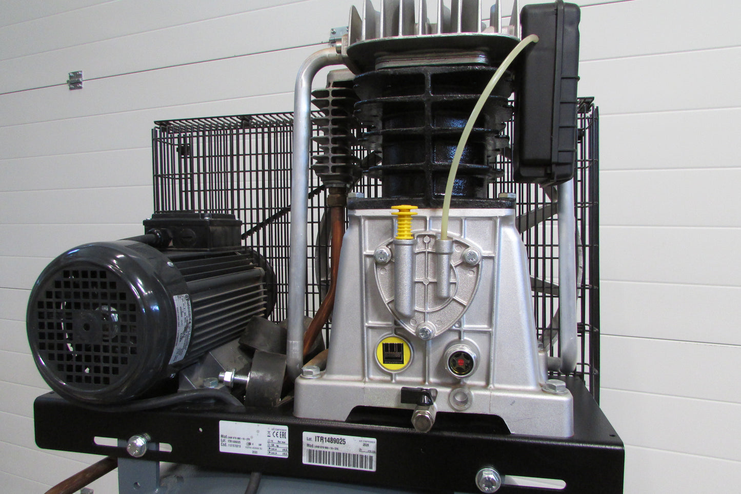 Schneider Airsystems Kolbenkompressor UNM STS 660-10-270 gebraucht