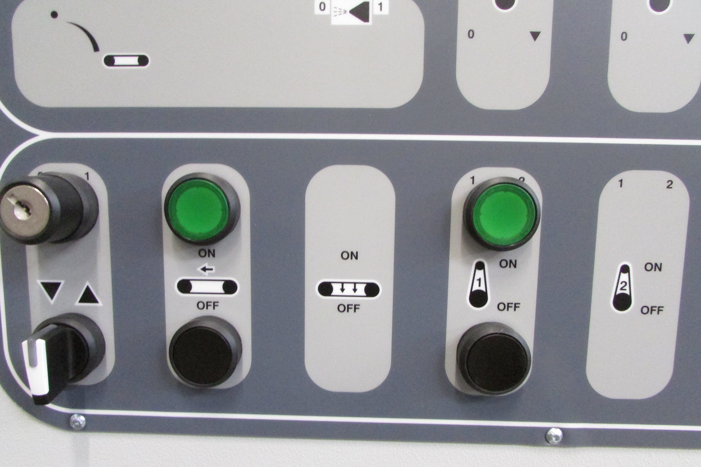 UNITEK Typ NICE LC 670 1N KRT Breitbandschleifmaschine (Neumaschine)