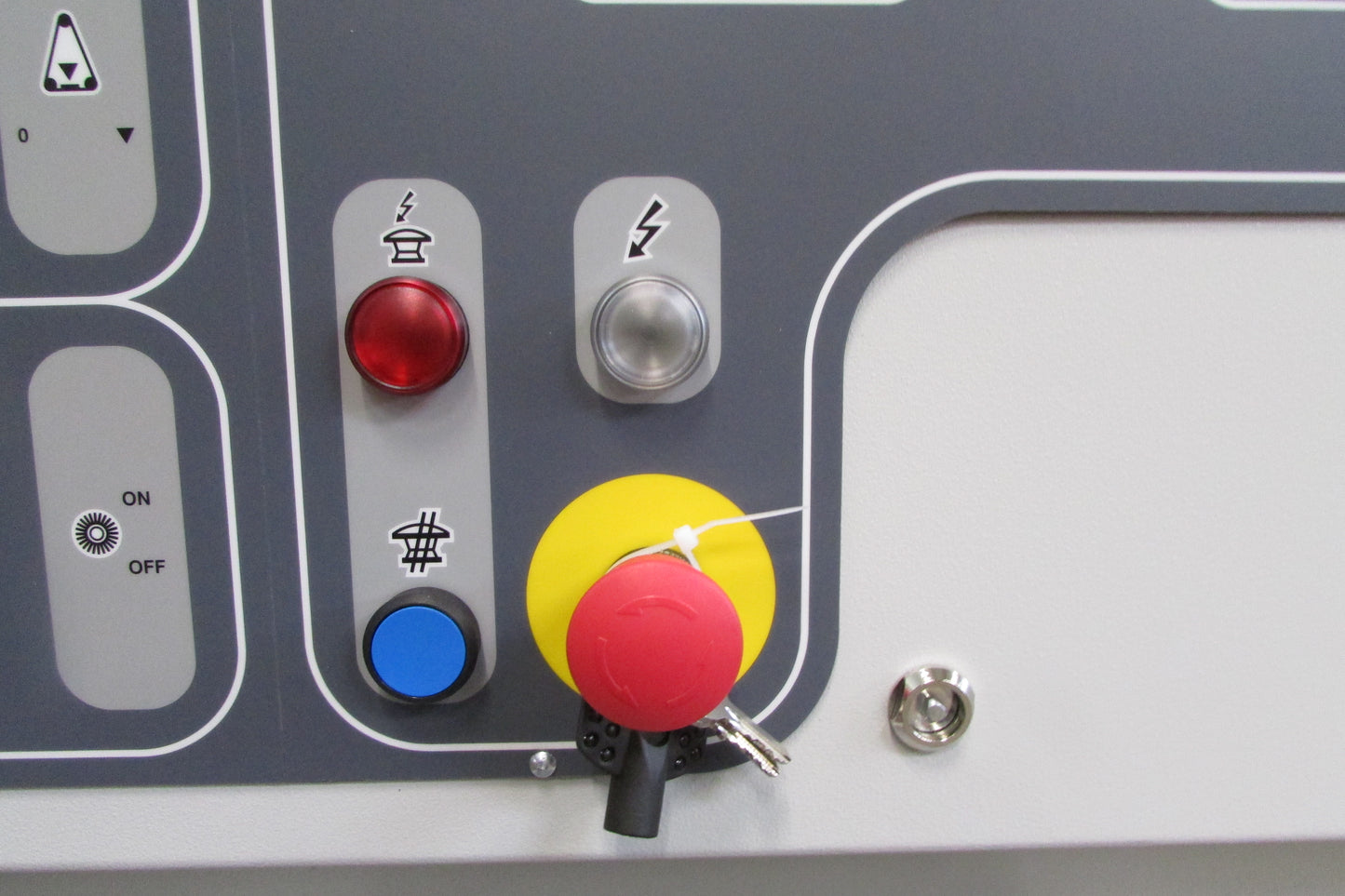 UNITEK Typ NICE LC 670 1N KRT Breitbandschleifmaschine (Neumaschine)