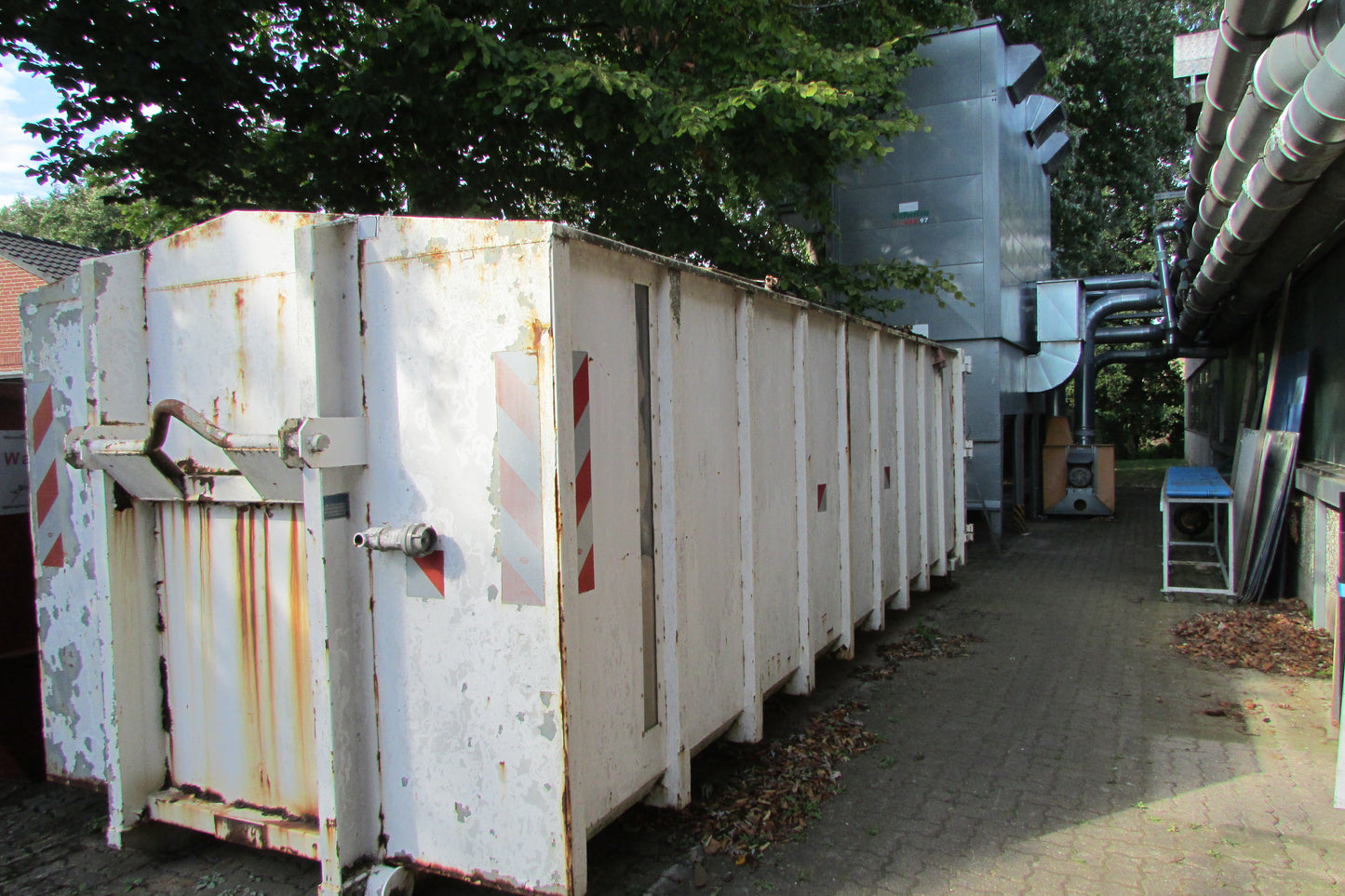 SCHUKO EcoVar 97 Späneabsauganlage mit Zellenradschleuse/Spänecontainer