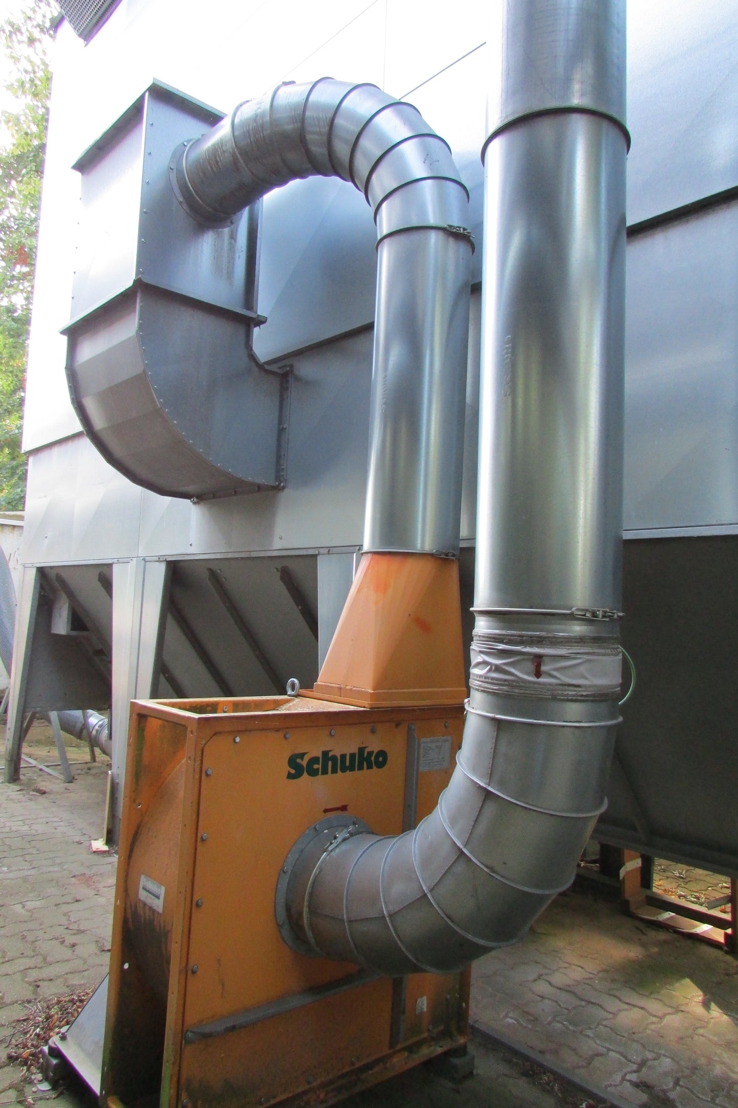 SCHUKO EcoVar 97 Späneabsauganlage mit Zellenradschleuse/Spänecontainer