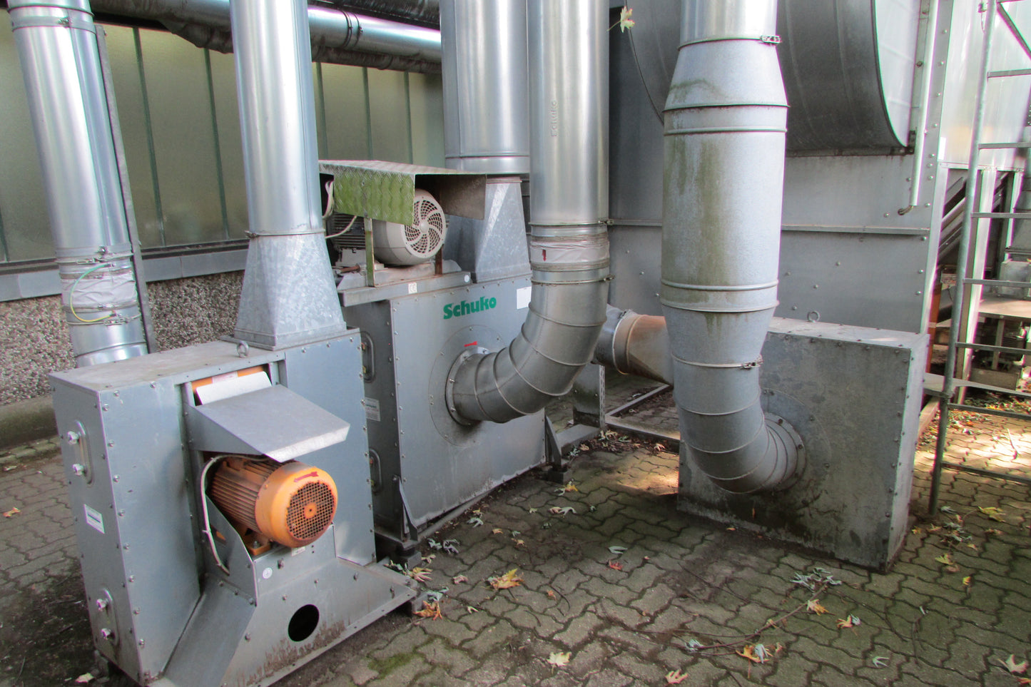 SCHUKO EcoVar 97 Späneabsauganlage mit Zellenradschleuse/Spänecontainer