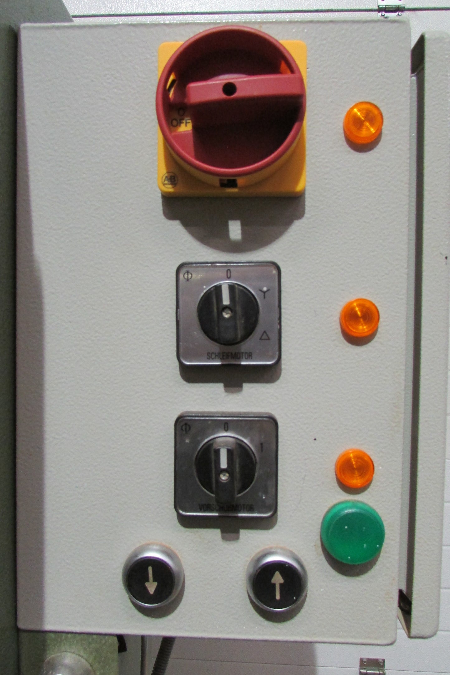 LÖWER Einzelholzschleifmaschine LS300 - gebraucht