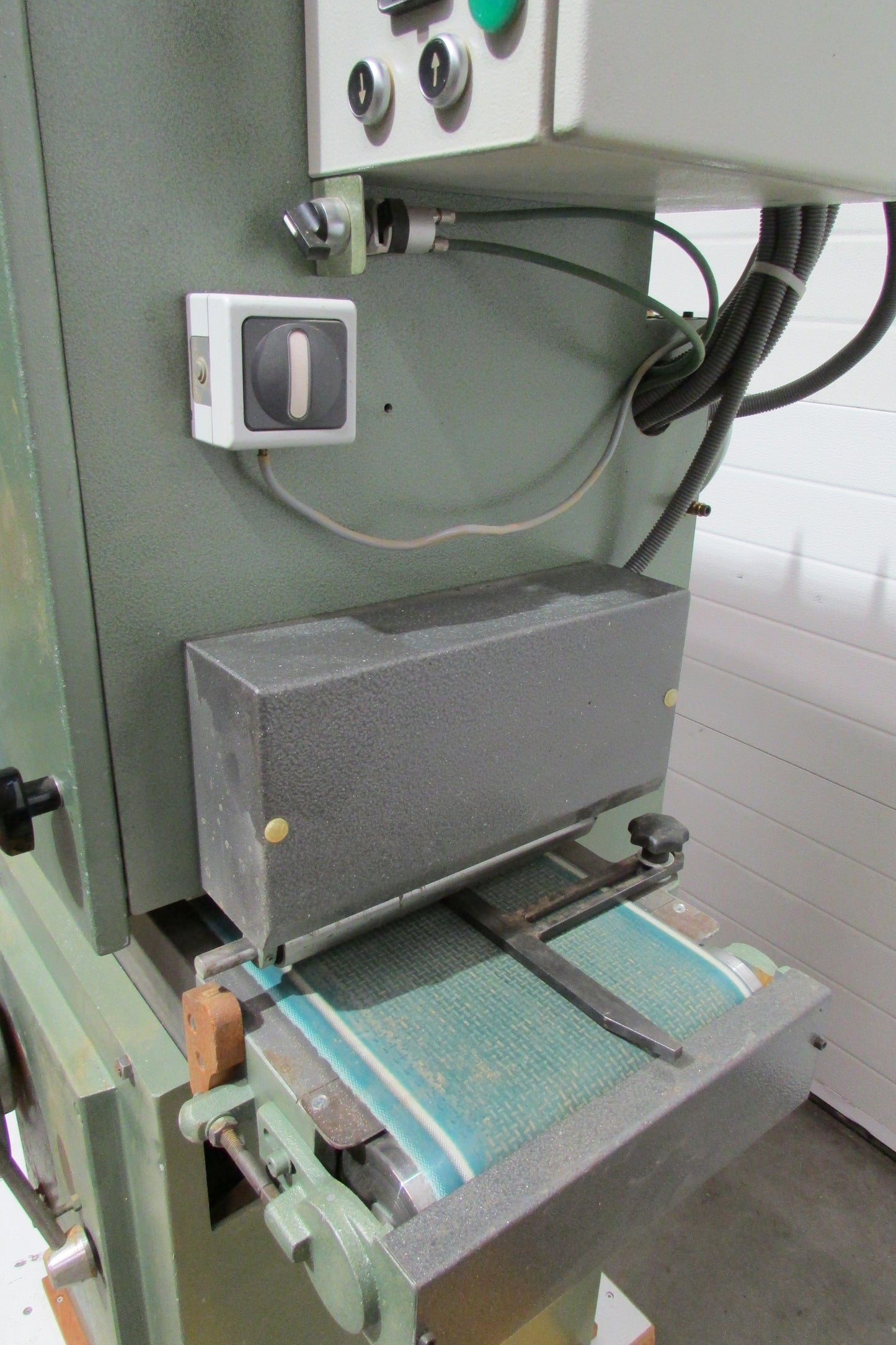 LÖWER Einzelholzschleifmaschine LS300 - gebraucht