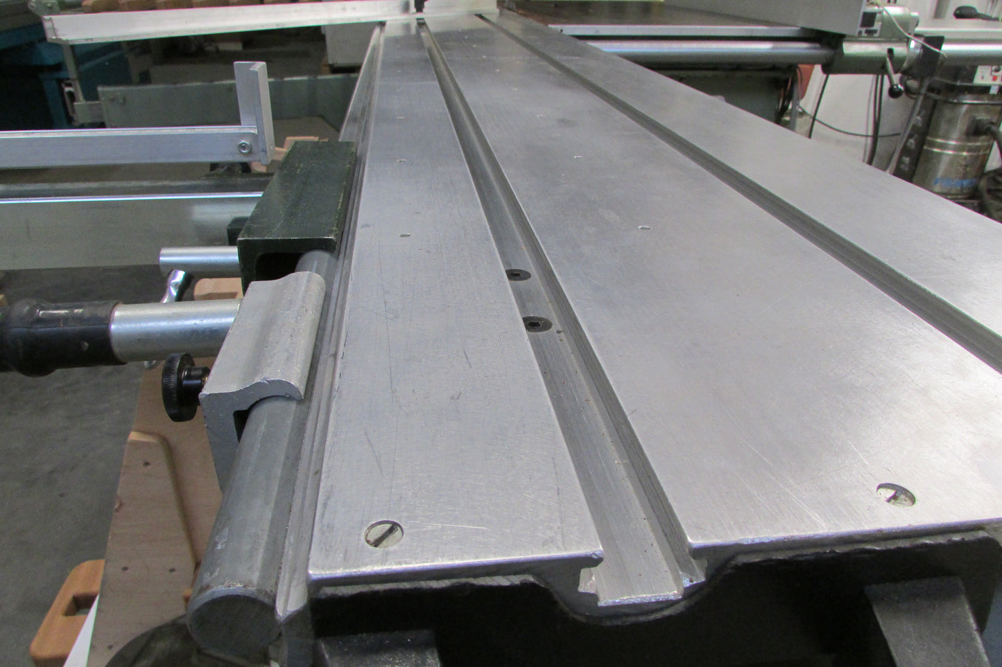 Altendorf Formatkreissäge F45 - 4500mm Doppelrollwagenlänge - Gebraucht