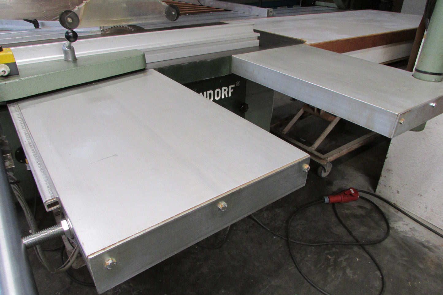 Altendorf Formatkreissäge F45 - 4500mm Doppelrollwagenlänge - Gebraucht