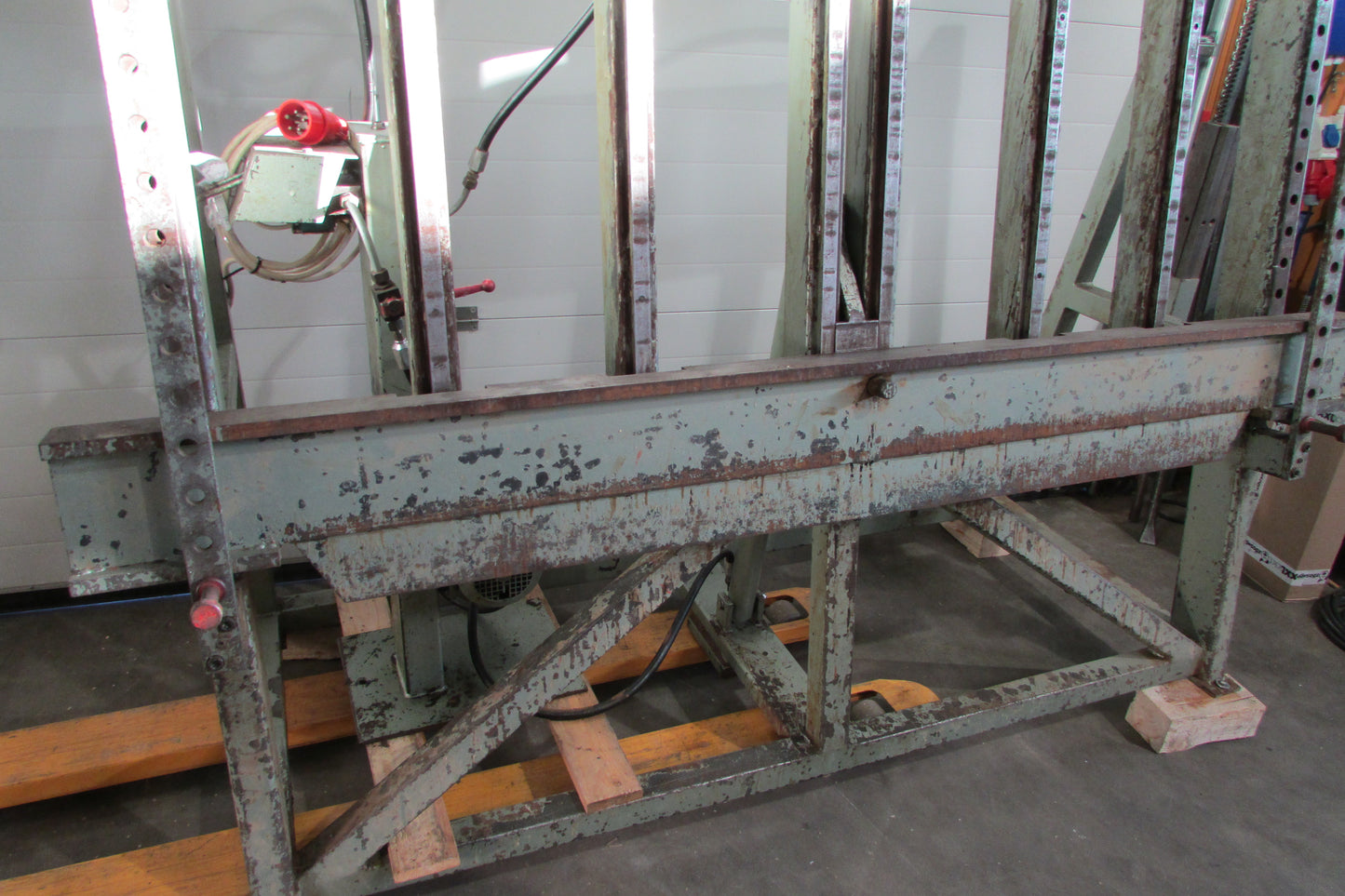 POLZER Treppenstufenpresse ölhydraulisch