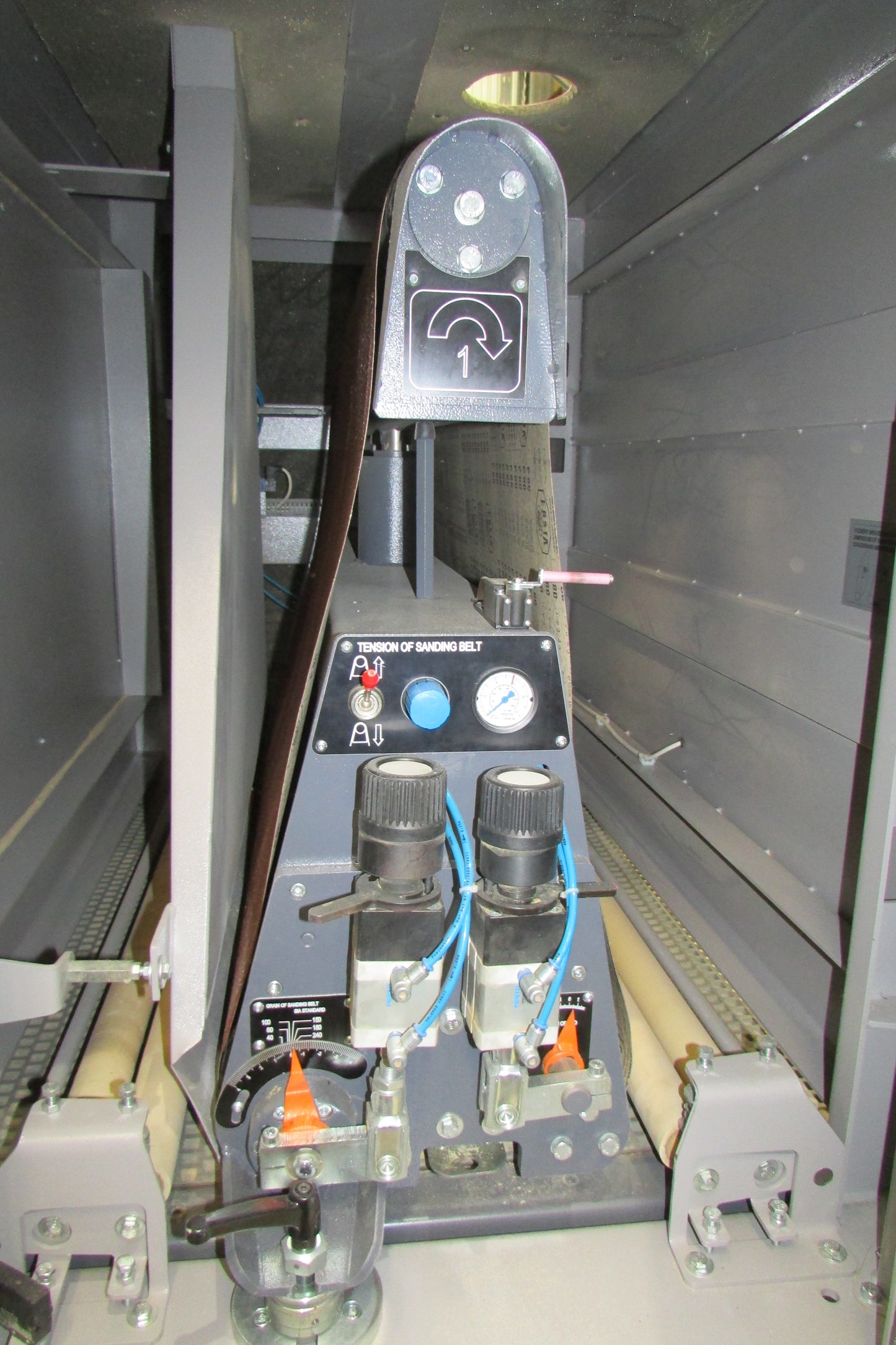 Breitbandschleifmaschine Houfek BULLDOG 1100C - gebraucht