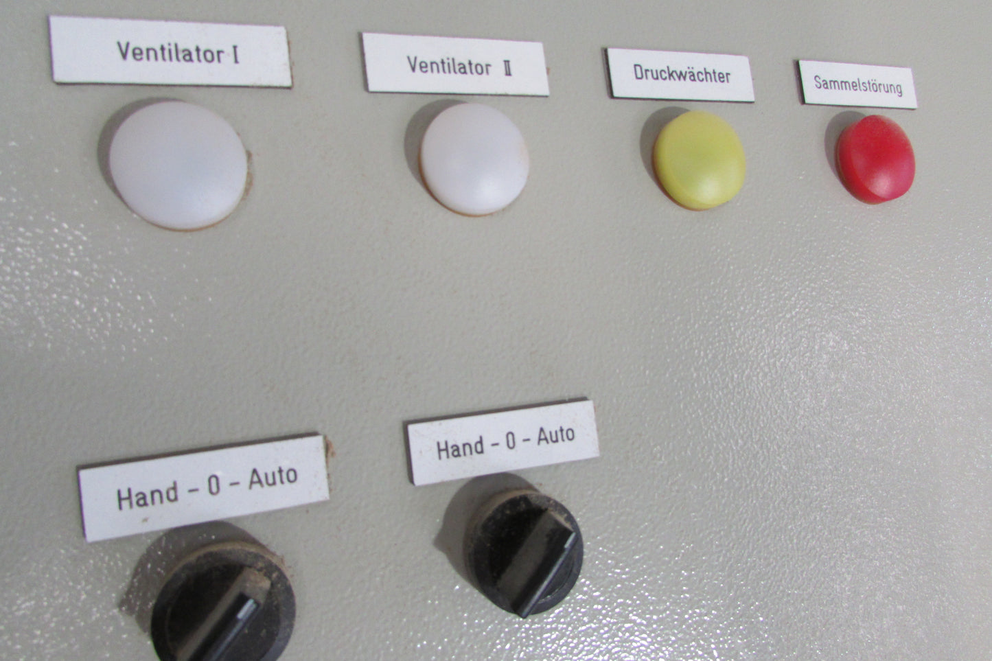 Schaltschrank NESTRO - Anlaufsteuerung für 2 Ventilatoren - gebraucht