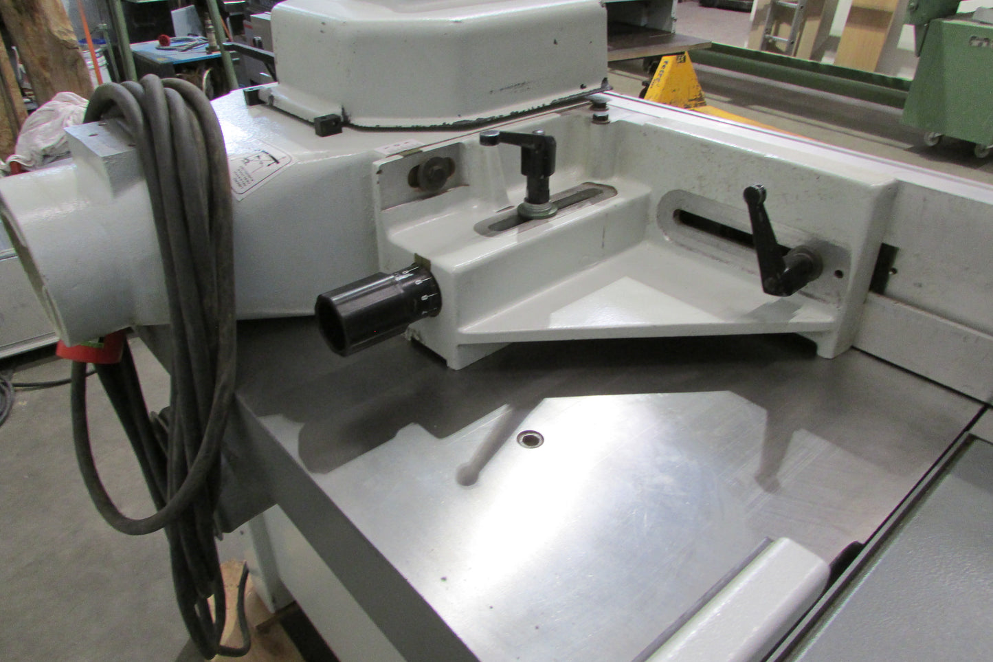 SAC T120 Tischfräsmaschine mit Schiebetisch - Gebrauchtmaschine