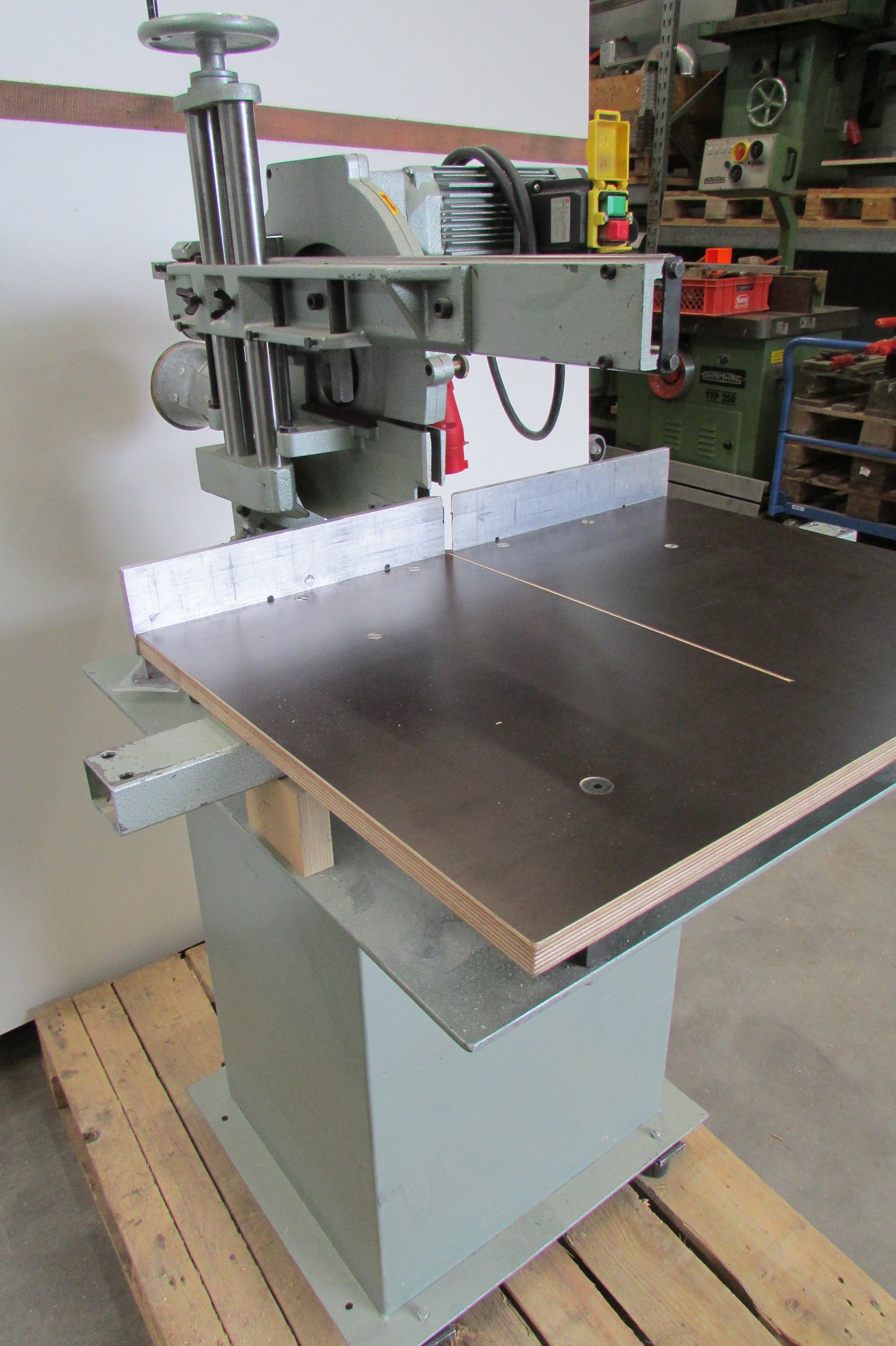GRAULE Abläng- und Gehrungskreissäge ZS 135 / N + Rollenbahn - Gebrauchtmaschine