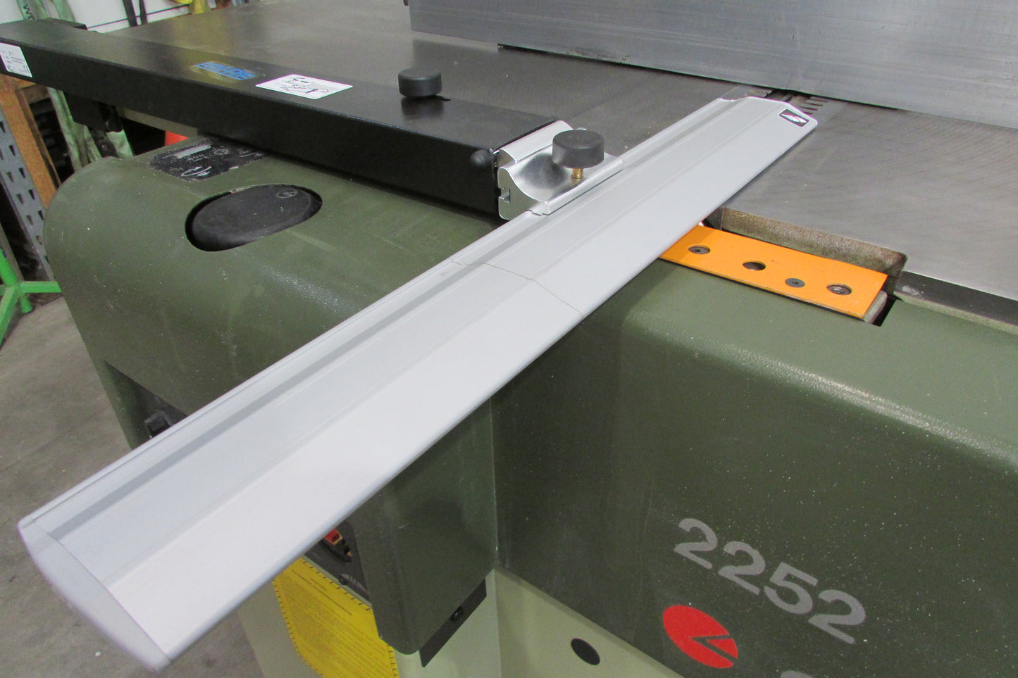 SCM komb. Abricht-Dickenhobelmaschine Typ 2252 - Gebrauchtmaschine